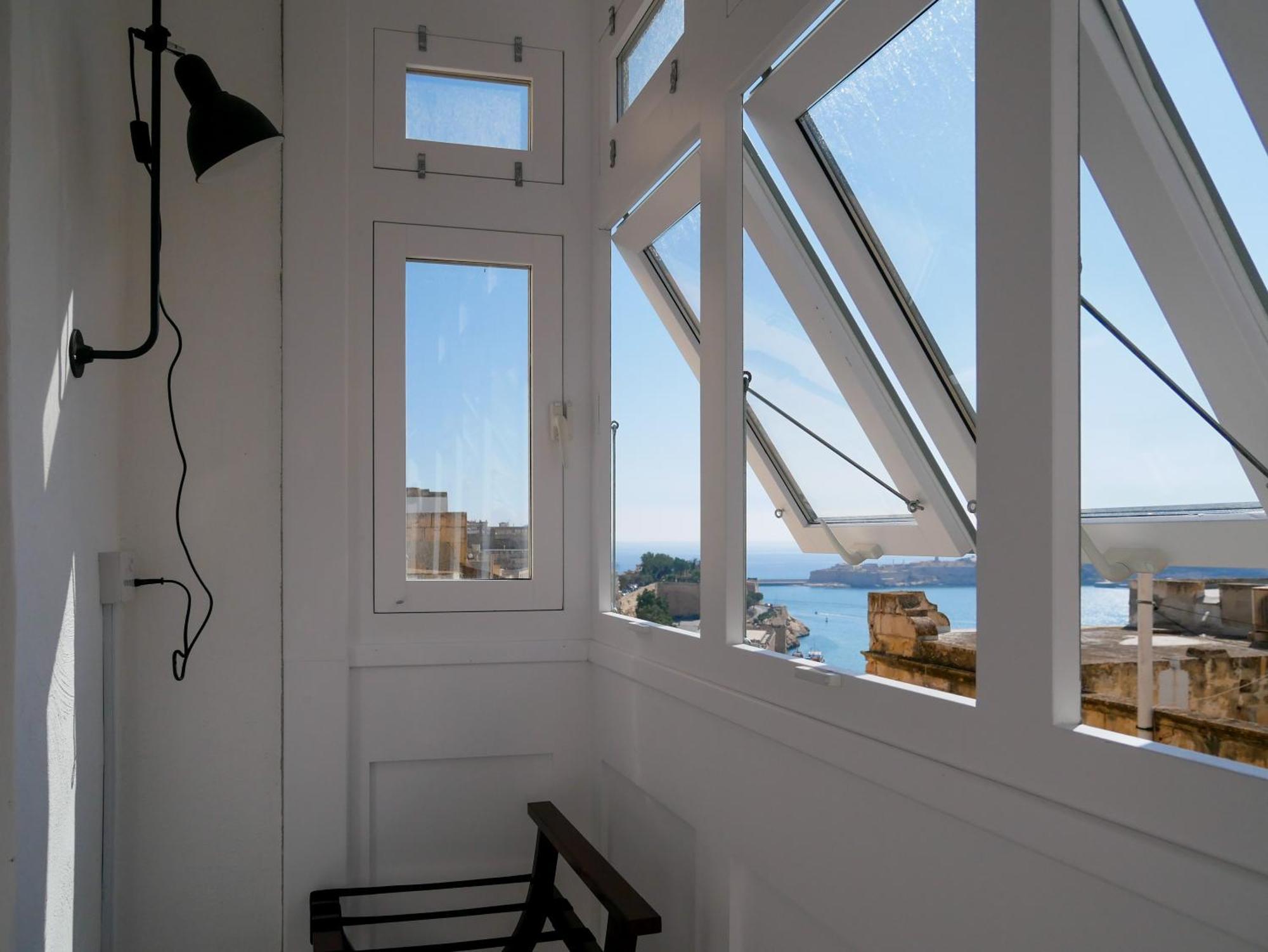 Battery House Hotel Валета Стая снимка