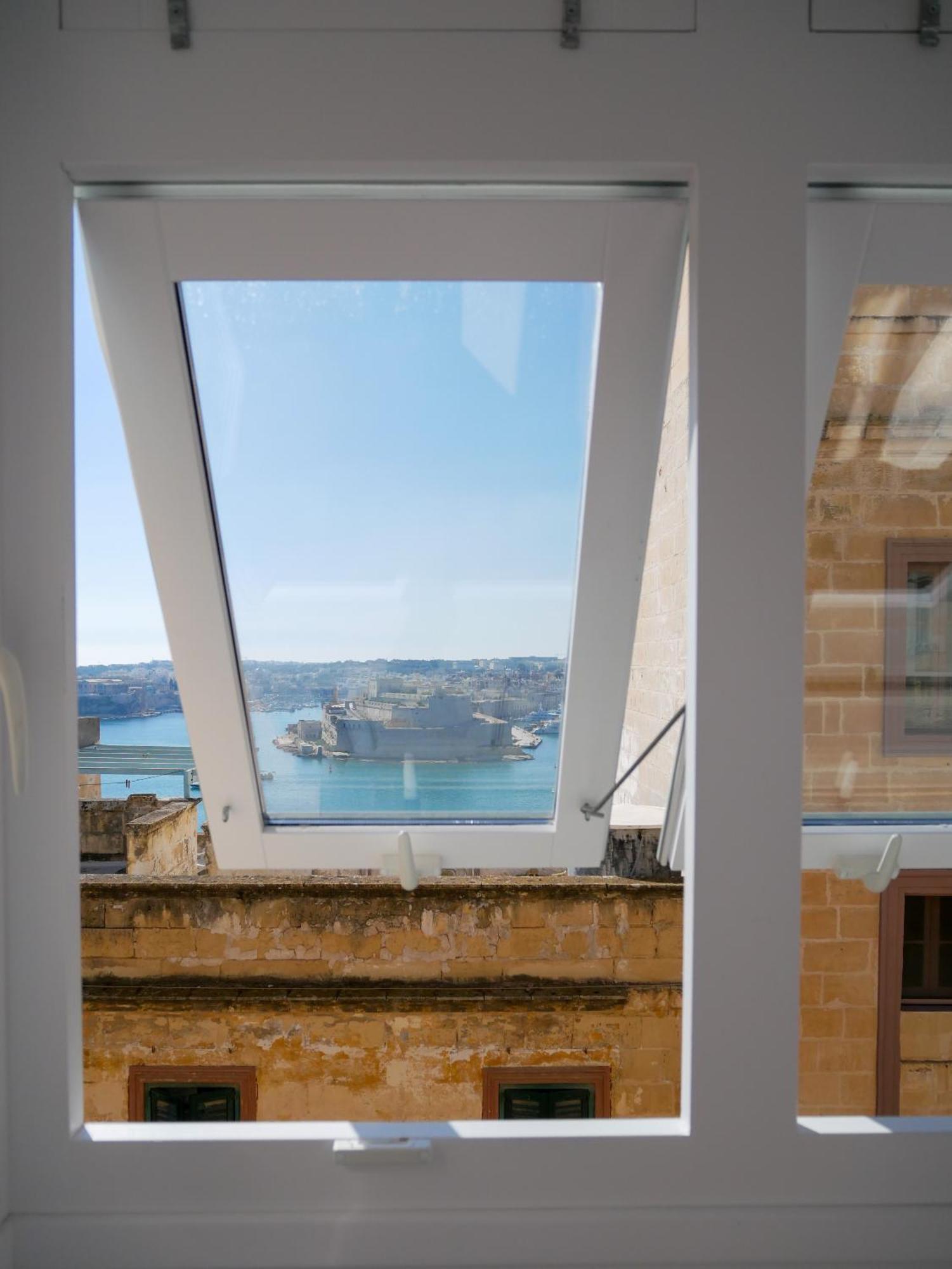 Battery House Hotel Валета Екстериор снимка